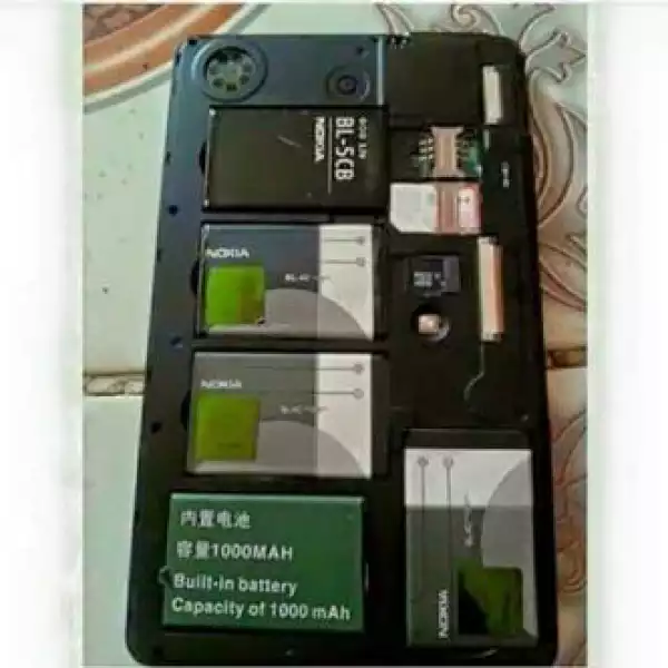 Nawa oo!! Have You Seen A Phone With 5 Batteries? ? [See It Here]